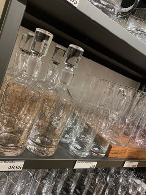 Crate & Barrel by null