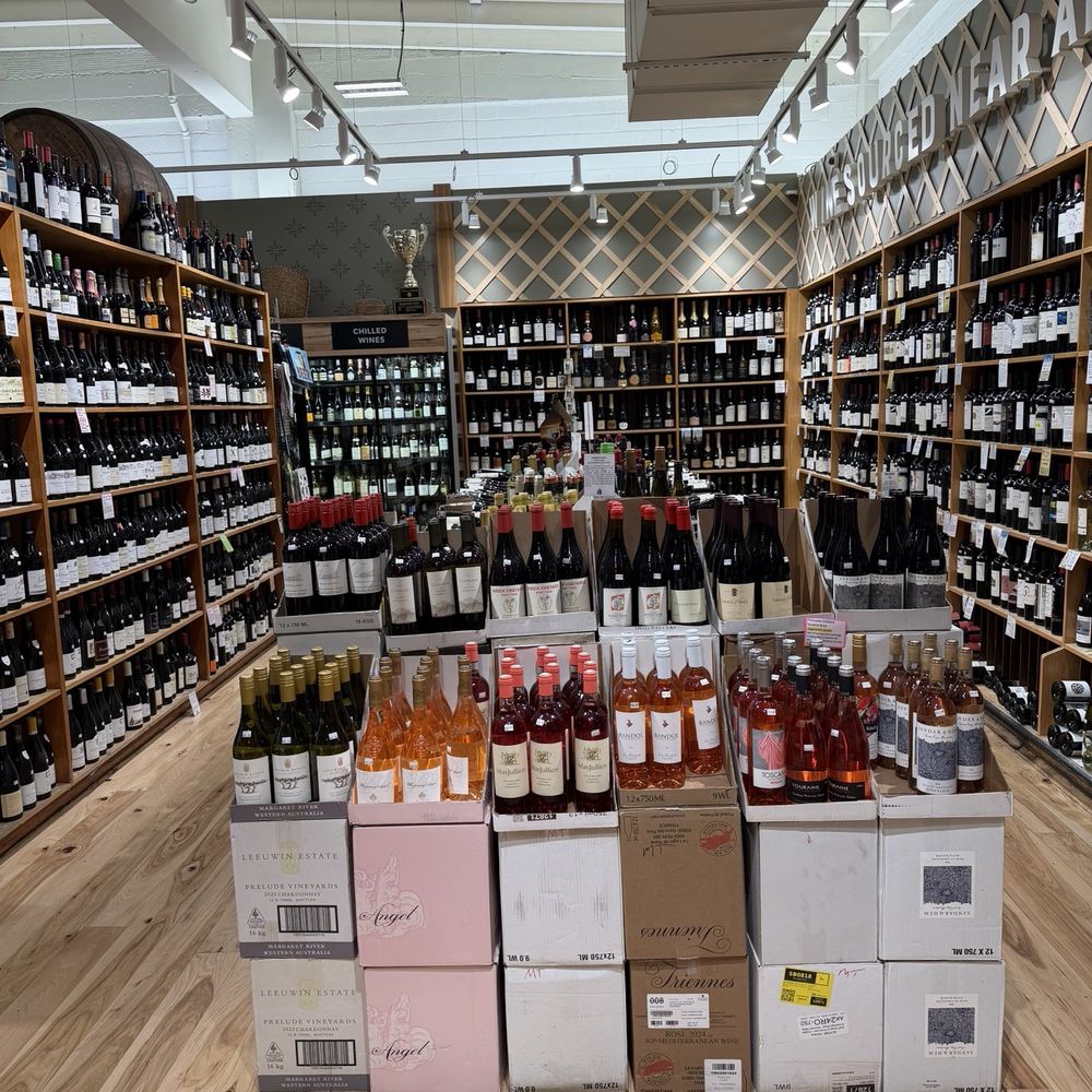 Roberts Market - Wine Department - Grocery Near Me - Woodside, California Roberts Market - Wine Department - Grocery Near Me - Woodside, California