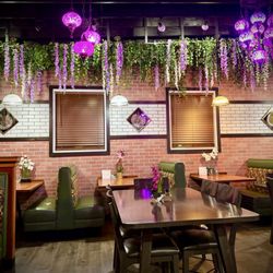 Gyro Guys Mediterranean Grill - Beautiful interior!
