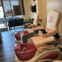 Cute little princess chairs for kids