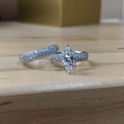 J. Mullins Jewelry & Gifts