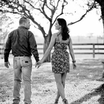 Murski Homestead - Couples romantic weekend escape - Wedding Planning Near Me - Brenham, Texas Murski Homestead - Couples romantic weekend escape - Wedding Planning Near Me - Brenham, Texas