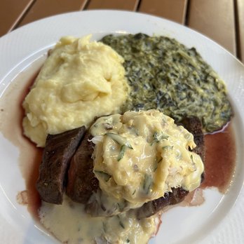 TOWN - Wagyu Flank Steak with Dungeness Crab Bearnaise, Roasted Garlic Mashed Potatoes, Creamed Spinach - Steakhouses Near Me - San Carlos, California
