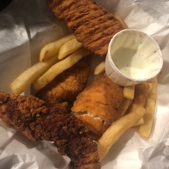 Dixie Chicken - They really put a burnt tender all the way at the bottom of my tray... Wow totally dissatisfied! - American Near Me - College Station, Texas