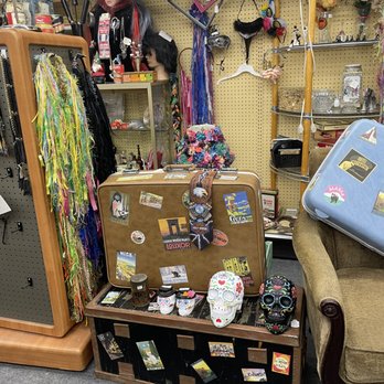 Junkee Clothing Exchange - Used, Vintage & Consignment Near Me - Reno, Nevada Junkee Clothing Exchange - Used, Vintage & Consignment Near Me - Reno, Nevada