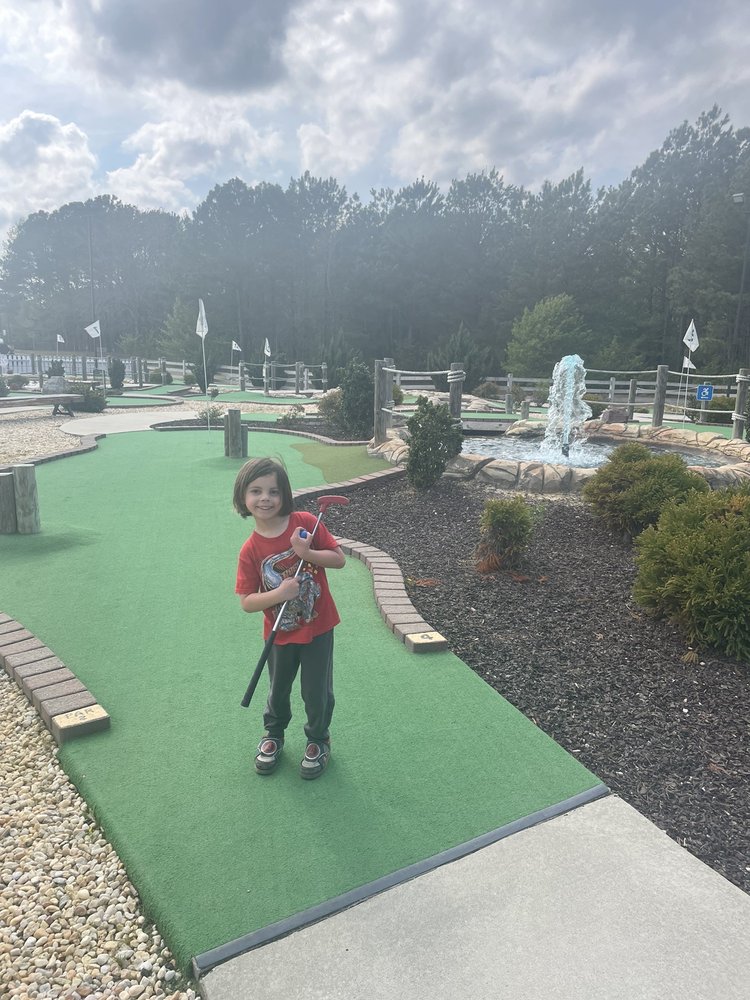 Social spots from Dormy's Sweetspot Mini Golf