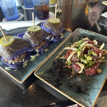 Kona Brewing - Ahi, and sliders - Pubs Near Me - Honolulu, Hawaii Kona Brewing - Ahi, and sliders - Pubs Near Me - Honolulu, Hawaii