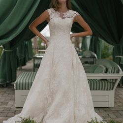 Joli Bride - Blue Willow by Anne BArge