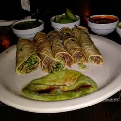 Don Juanito - Tacos sudados (literally: sweated tacos)