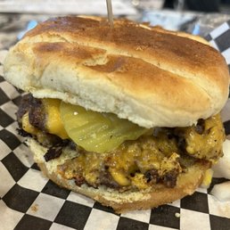 Dank @thesalsacollaborative double cheeseburger