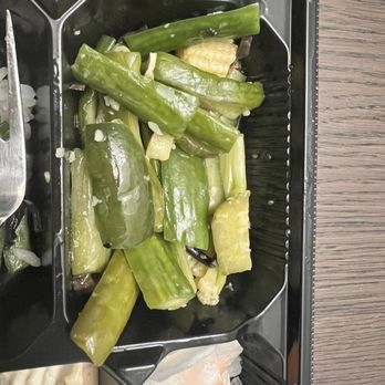 Orange Square - Cucumber veggie mix.  The dull green color shows that the veggies are on their way out and not fresh. - Taiwanese Near Me - Santa Clara, California