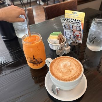 Rachel's Cafe & Creperie - Pumpkin latte & strawberry/mango smoothie - Creperies Near Me - Lancaster, Pennsylvania
