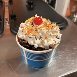 Michele's Ice Cream and Sandwich - Bulldog sundae