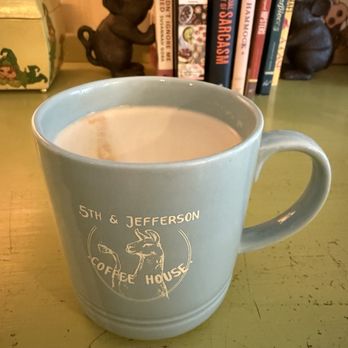 5th and Jefferson Coffee House - Latte with oatmilk - Coffee & Tea Near Me - Sturgeon Bay, Wisconsin