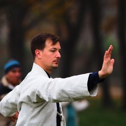 Wudang Akademie - Schultern strecken