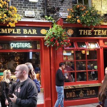 The Temple Bar - Pubs Near Me - Dublin, D