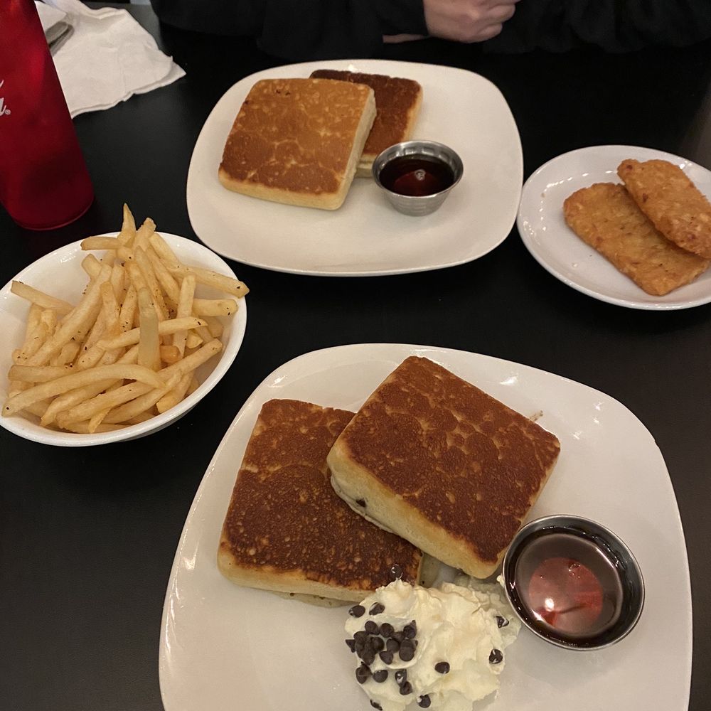 4th & State - Chocolate Chip Pancake, Hashbrowns, Shoestring Fries - Vegan Near Me - Columbus, Ohio 4th & State - Chocolate Chip Pancake, Hashbrowns, Shoestring Fries - Vegan Near Me - Columbus, Ohio