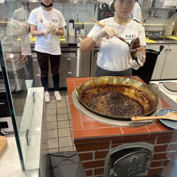 Xing Fu Tang - Boba being filled - Bubble Tea Near Me - Milpitas, California Xing Fu Tang - Boba being filled - Bubble Tea Near Me - Milpitas, California