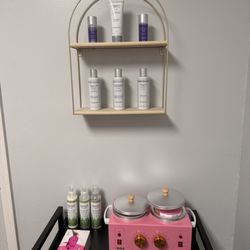 Your Skin Girl Riley - Wax corner of my room!