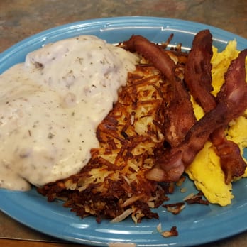 Biscuits Cafe - Classic busicuts and gravy - Breakfast & Brunch Near Me - Happy Valley, Oregon