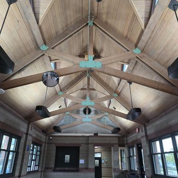 Northbrook Metra Station - Train Stations Near Me - Northbrook, Illinois