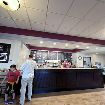 Graeter's Ice Cream - Great employees - Candy Stores Near Me - Cincinnati, Ohio Graeter's Ice Cream - Great employees - Candy Stores Near Me - Cincinnati, Ohio