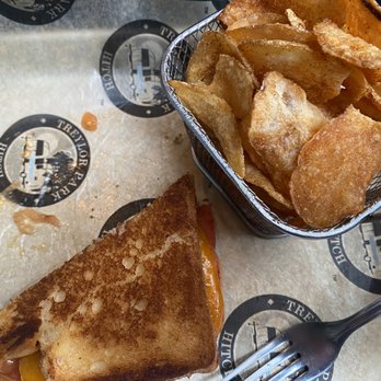 Treylor Park - Grilled cheese sandwich - New American Near Me - Savannah, Georgia Treylor Park - Grilled cheese sandwich - New American Near Me - Savannah, Georgia