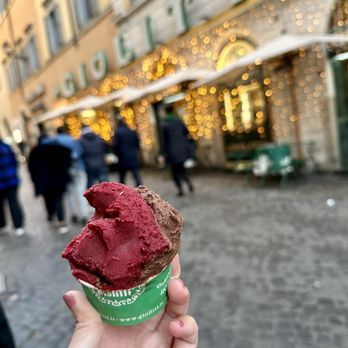 Giolitti - Blueberry and chocolate - Ice Cream & Frozen Yogurt Near Me - Rome, RM