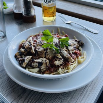Dry Dock Waterfront Grill - Chicken Linguine with Tomato Basil sauce - Seafood Near Me - Longboat Key, Florida Dry Dock Waterfront Grill - Chicken Linguine with Tomato Basil sauce - Seafood Near Me - Longboat Key, Florida