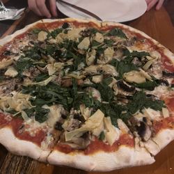Paparazzi - Sausage, artichokes, mushrooms and spinach pizza