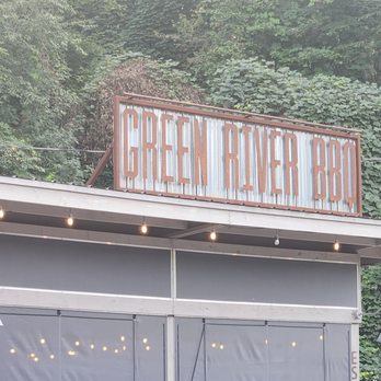 Green River BBQ - Barbeque Near Me - Saluda, North Carolina