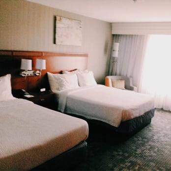 Courtyard by Marriott Seattle Kirkland - Hotels Near Me - Kirkland, Washington