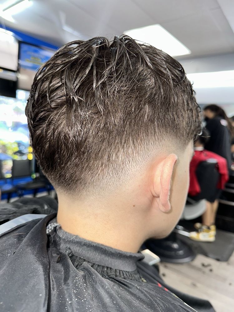Executive Cuts Barber Shop Logo