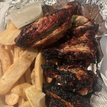 Gourmandize - Galleria - Grilled Chicken Wings with Fries - Food Trucks Near Me - Houston, Texas
