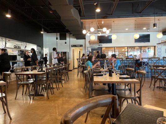 Di Campli’s Italian Ristorante by null