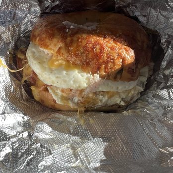 Sully's Steamers - I present the Cheddar Jalapeño Turkey Meat Chimney!!! Wow, this is good!! Turkey, and matching Jalapeño Cheddar bagel, cream cheese. - Sandwiches Near Me - Simpsonville, South Carolina