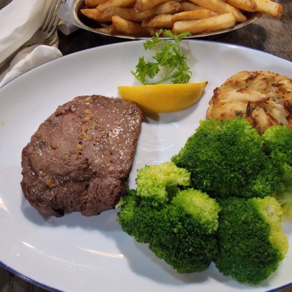 Crackpot Seafood Restaurant - Sirloin and crabcake - Seafood Near Me - Baltimore, Maryland