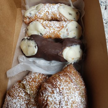 La Fiorentina Pastry Shop - Who am I sharing with? Who's in? August 9th 2020 - Bakeries Near Me - Springfield, Massachusetts