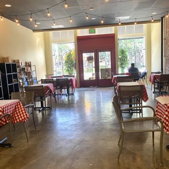 Owens Italiano - Indoor seating - Italian Near Me - Chino, California Owens Italiano - Indoor seating - Italian Near Me - Chino, California