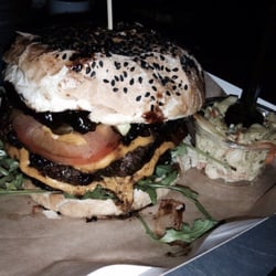 Pobyku Burger Steak & Bar - Z lampa