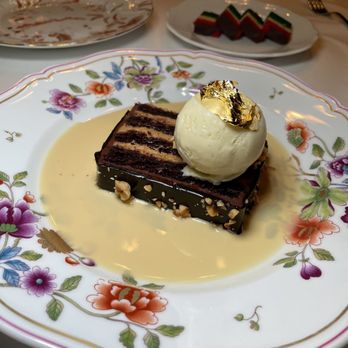 Carbone - Chocolate hazelnut cake Instagram: nycgirlseat - Italian Near Me - New York, New York Carbone - Chocolate hazelnut cake Instagram: nycgirlseat - Italian Near Me - New York, New York