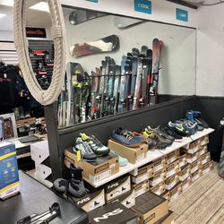 Scott’s Sports - Footwear