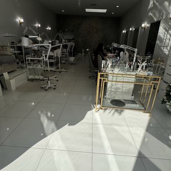 MaJolie - Inside - Nail Technicians Near Me - Los Angeles, California MaJolie - Inside - Nail Technicians Near Me - Los Angeles, California