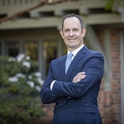Rhett L. Bernstein, Criminal Defense & DUII Attorney - Rhett Bernstein, Attorney at Law in Corvallis Oregon defends clients facing criminal or DUI charges in Corvalis or throughout...