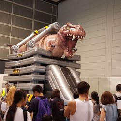 香港動漫節 - $40 to slide the dinosaur slide