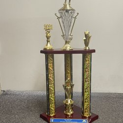 H & J Trophies - This is another 3 column golf trophy.