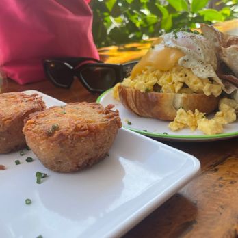 Bacon Bitch - Sandwiches Near Me - Miami Beach, Florida