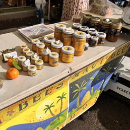 Maui Bees stand at the Upcountry Farmers Market