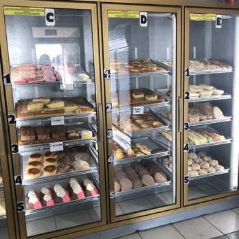 Los Lobos Bakery - a display case full of donuts - Bakeries Near Me - Azusa, California