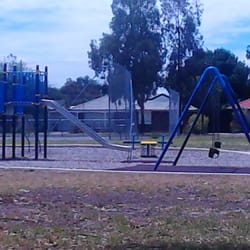 Eyre Crescent Reserve